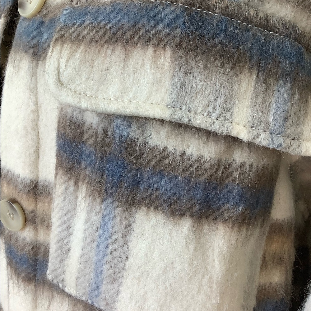 🤎 Plaid H&M Shacket 🤎 - Picture 7 of 11